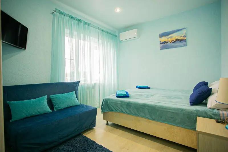 Четырехместный номер с балконом